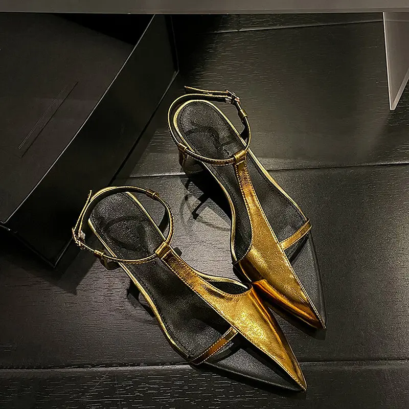 high heel sandal (2).jpg