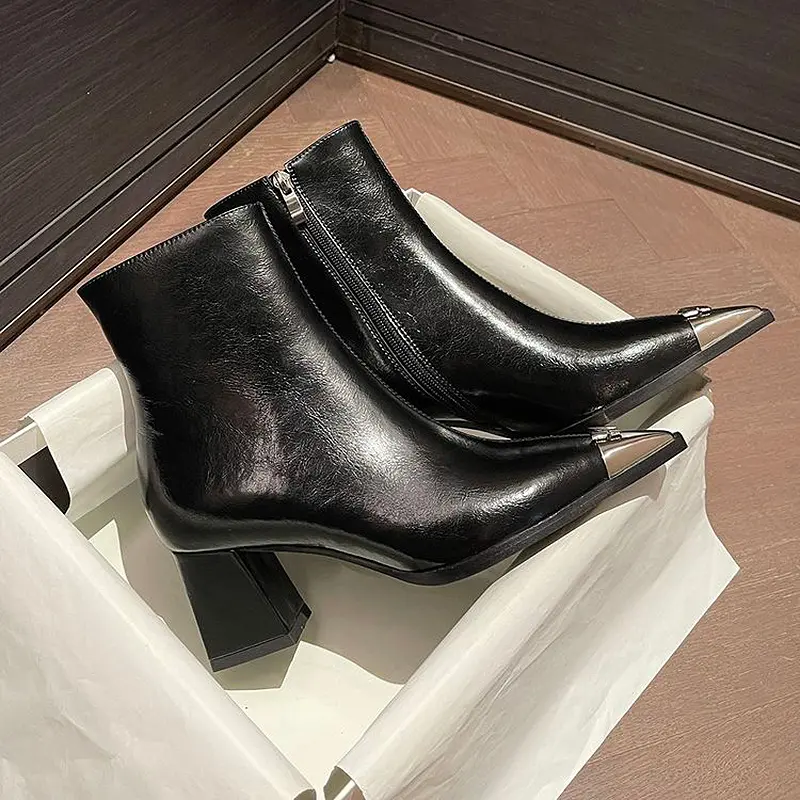 Wholesale Women's Western Ankle Boots Cowhide, Fleece-Lined, Chunky Heel (15).jpg