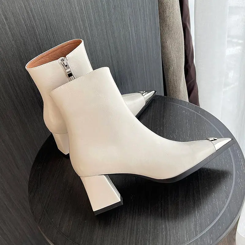 Wholesale Women's Western Ankle Boots Cowhide, Fleece-Lined, Chunky Heel (7).jpg