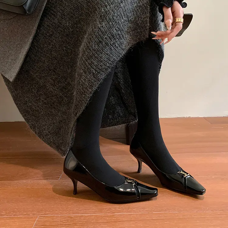 Designer-Inspired Patent Leather Pointed-Toe 9cm Heels for Women (8).jpg