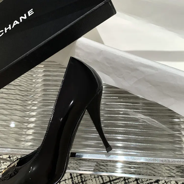 Designer-Inspired Patent Leather Pointed-Toe 9cm Heels for Women (26).jpg